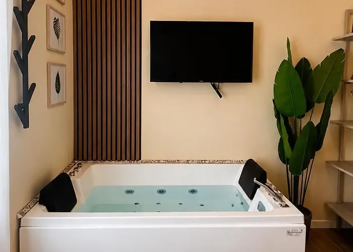 Luxury Center With Jacuzzi Colosseo - San Giovanni Appartement *